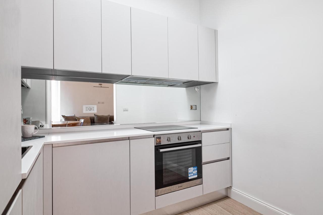 Fontana Di Trevi!! Comfy&elegant 3bedroom 2bath * Roma